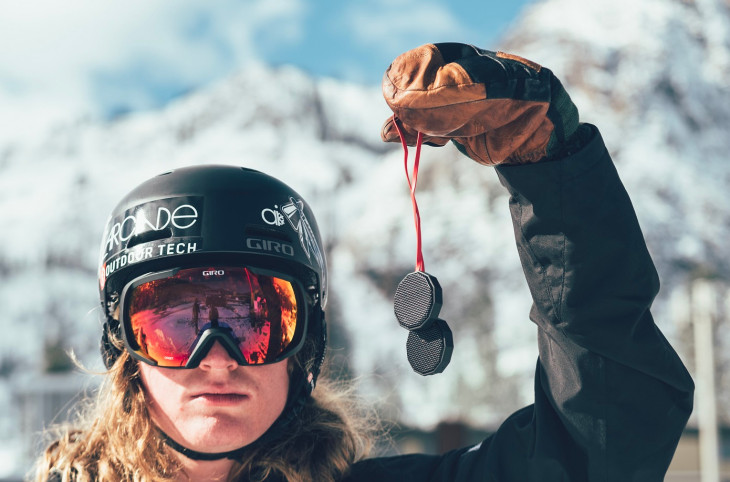 Helmet Speakers, skiing music