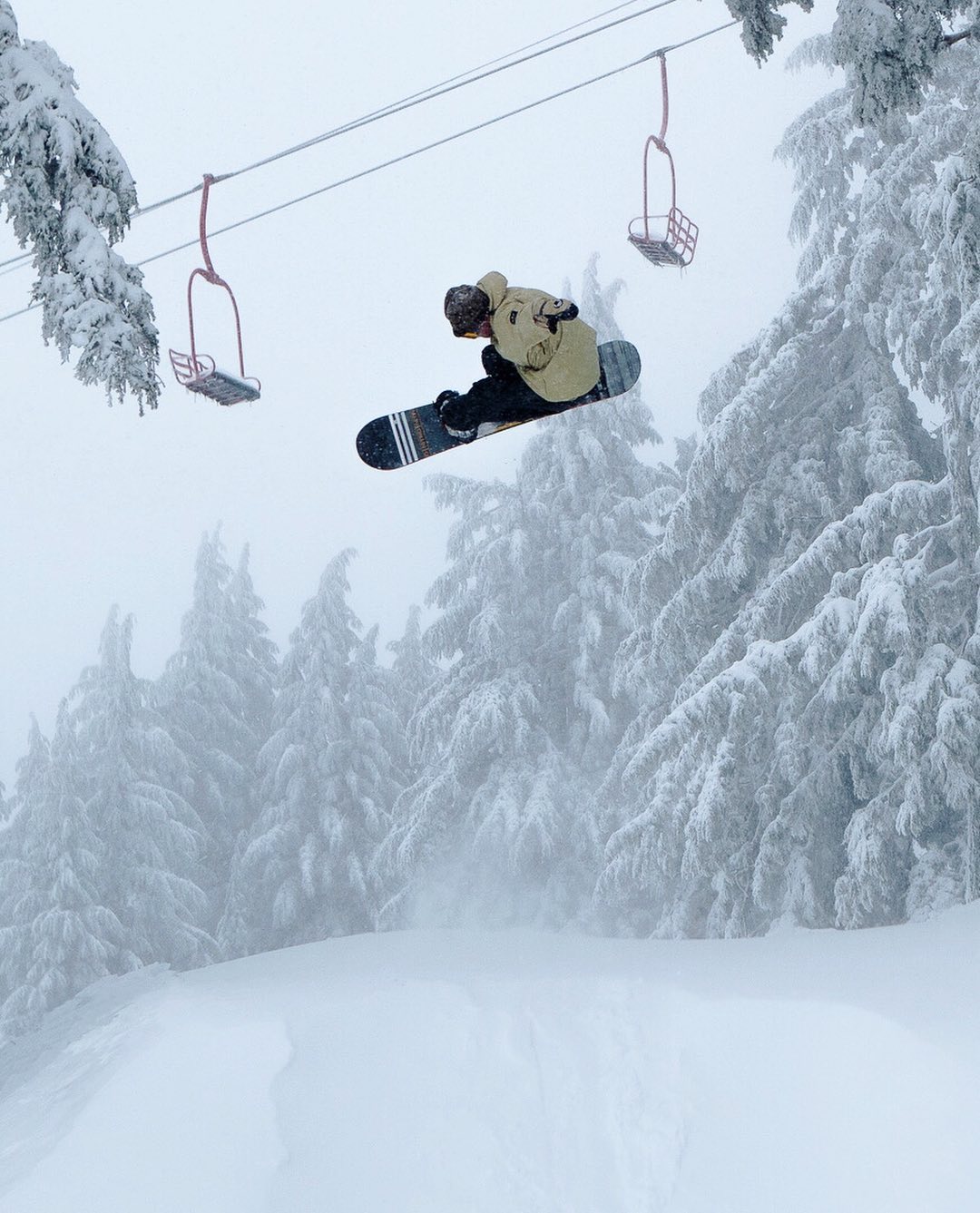 bachelor, Oregon, October, fresh snow