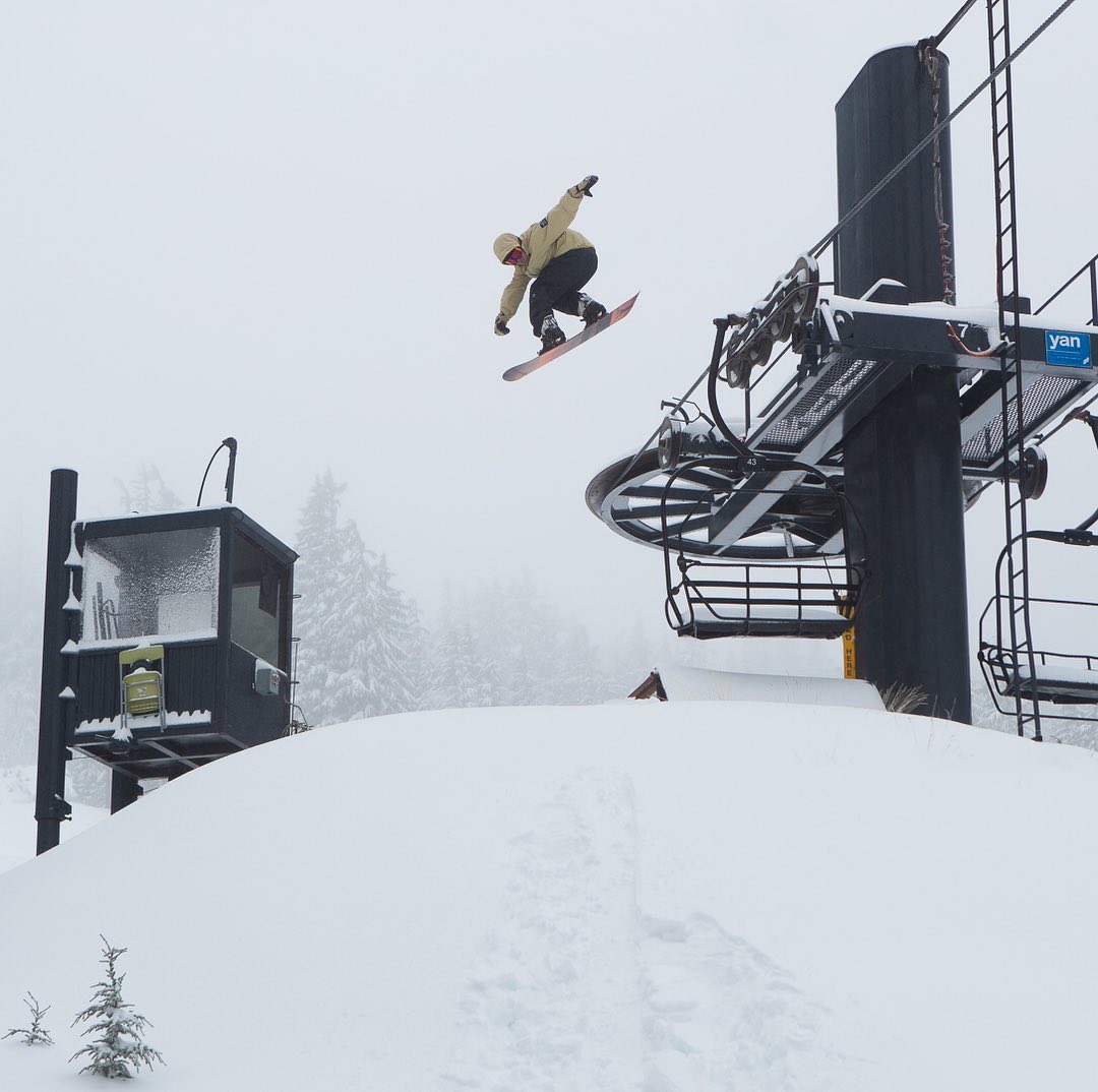 bachelor, Oregon, October, fresh snow