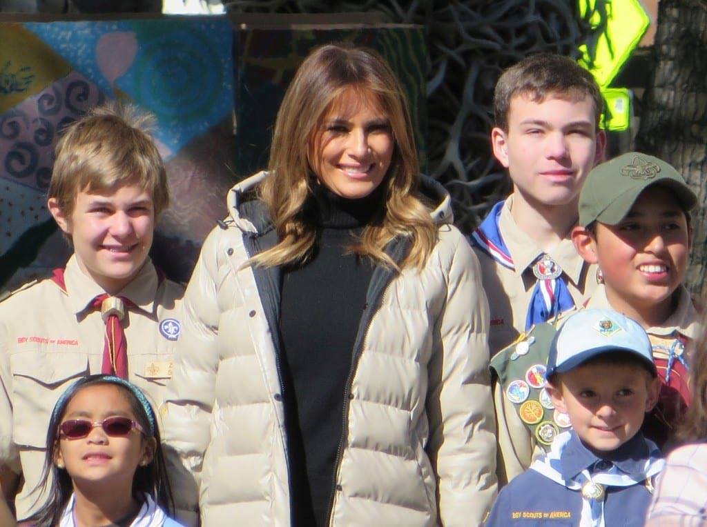 Melania Trump meets boy scouts