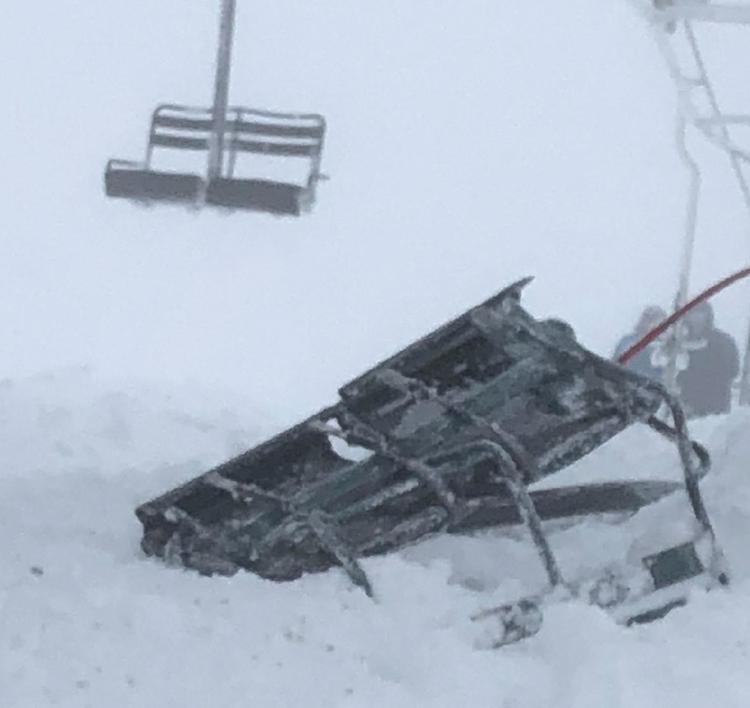 Montana Snowbowl, chairlift, fell, evacuated