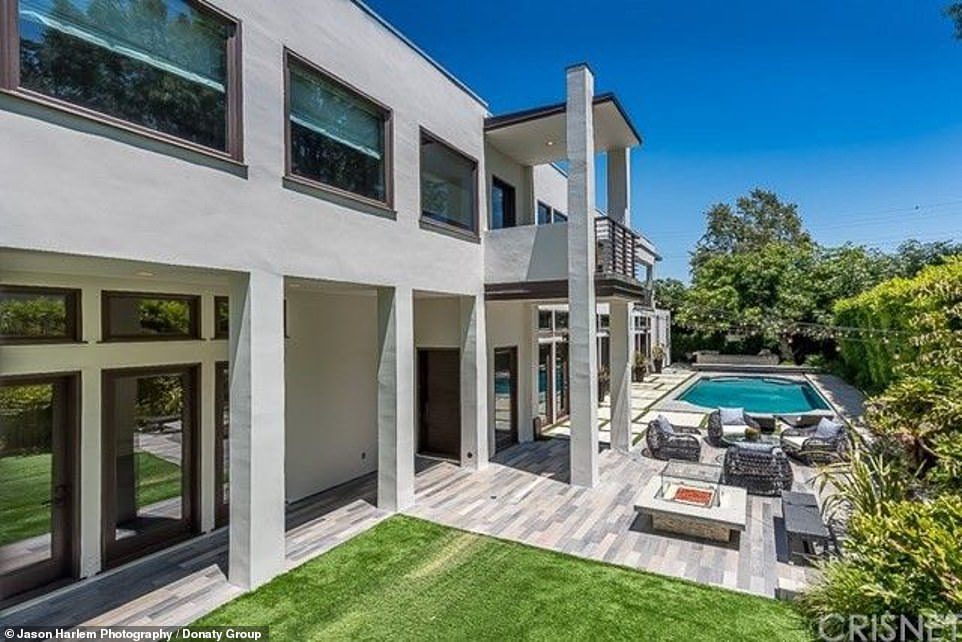 FOR SALE: Lindsey Vonn Lists Her Luxurious Los Angeles Home for $3 ...