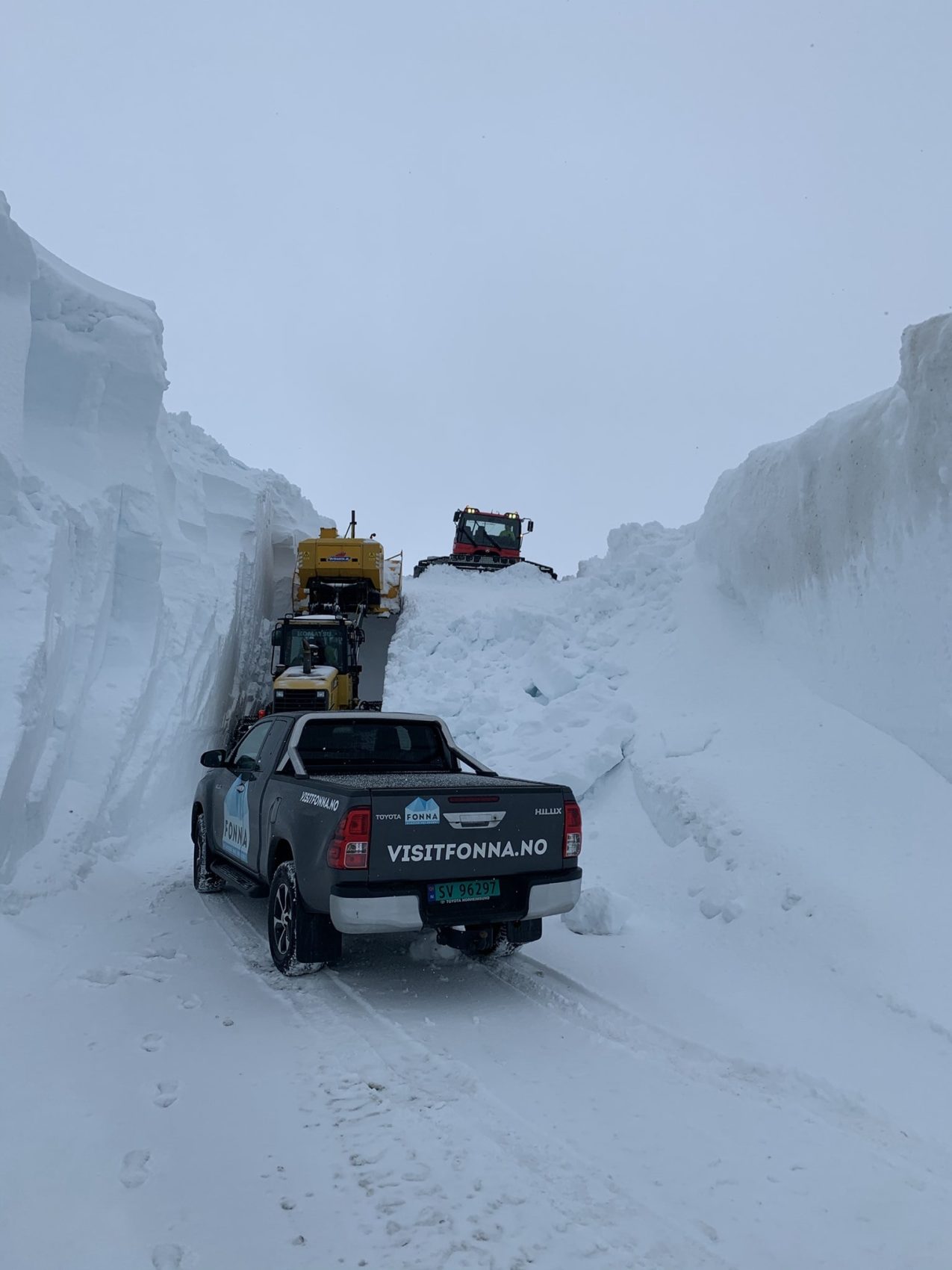 Norway, fonna glacier, opening