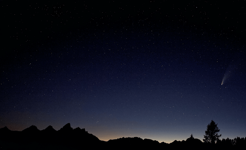 Comet NEOWISE over the Tetons