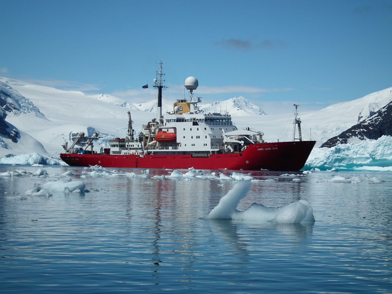 Ship used for ocean floor mapping