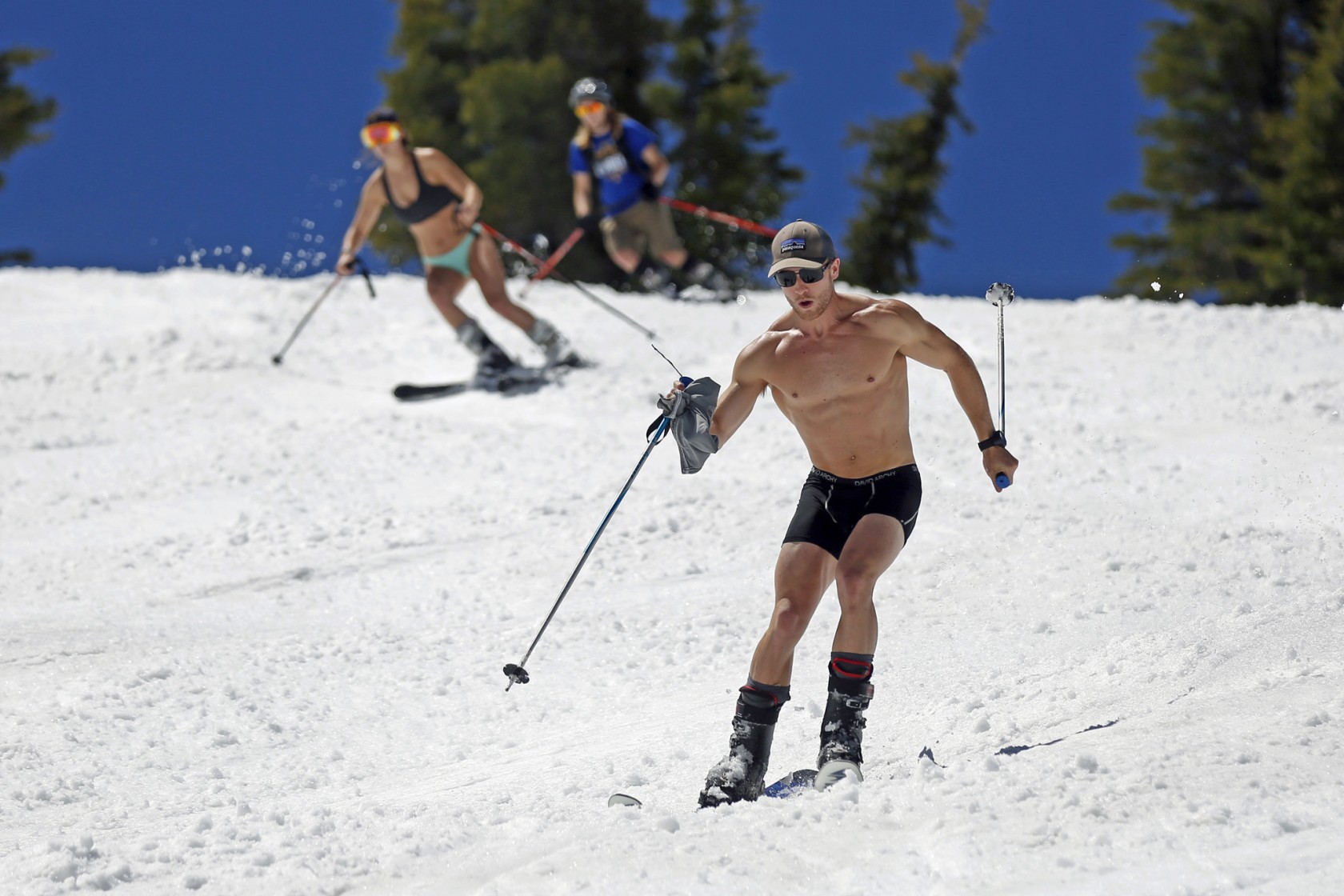 What To Wear For Spring Skiing