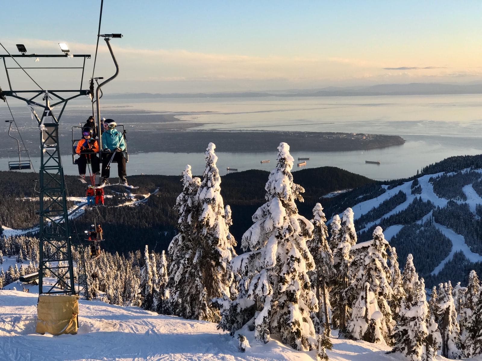 Helicopter Drops Large Tower Head During Chairlift Installation at