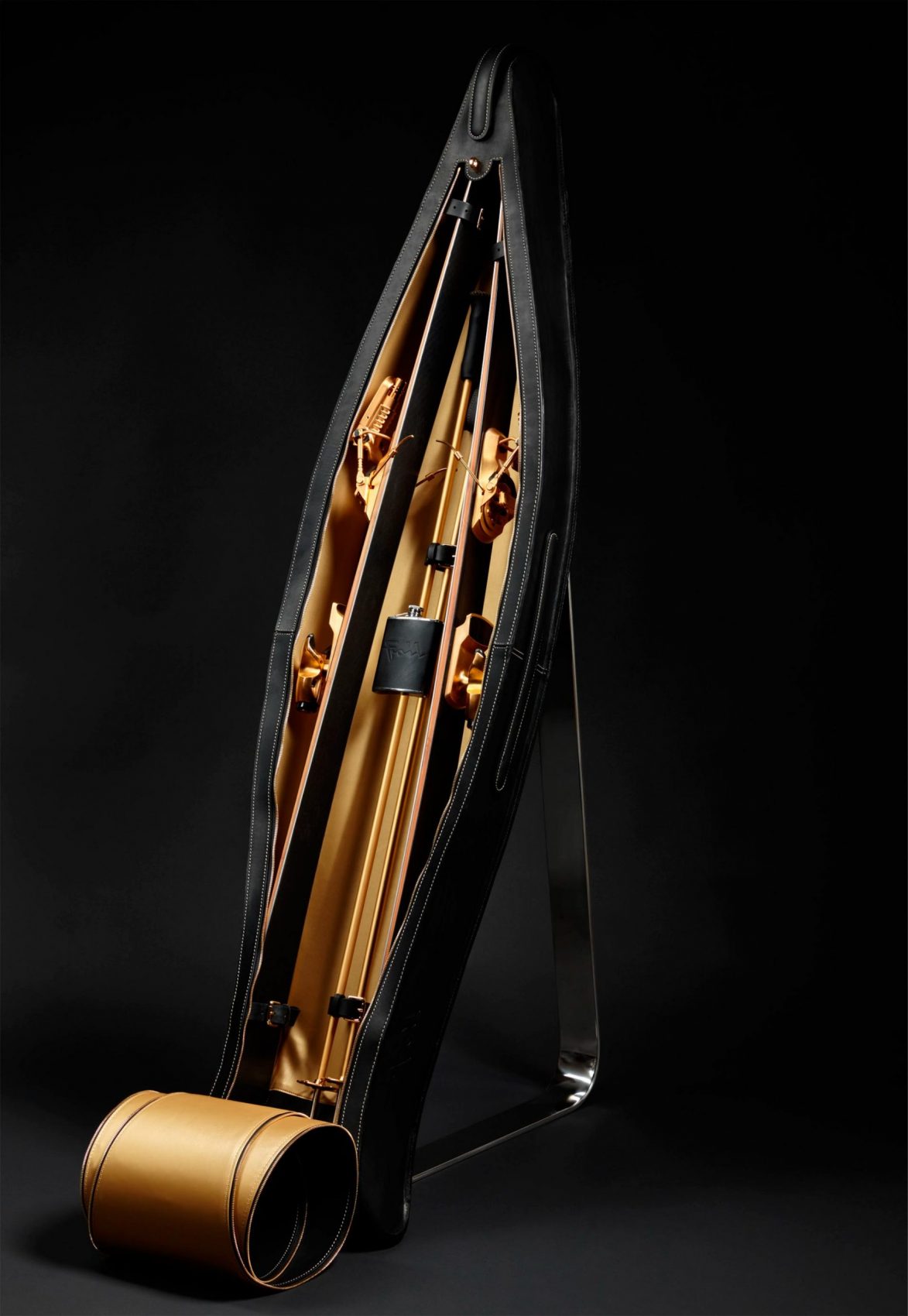 Oro-Nero: Luxury Skis Made From 8,000-Year-Old Oak Trees With 14 Karat Gold  Plated Bindings - SnowBrains