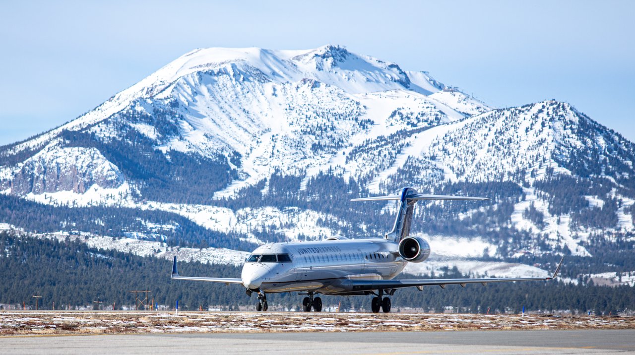 Airport, vaccinated, airplane, plane