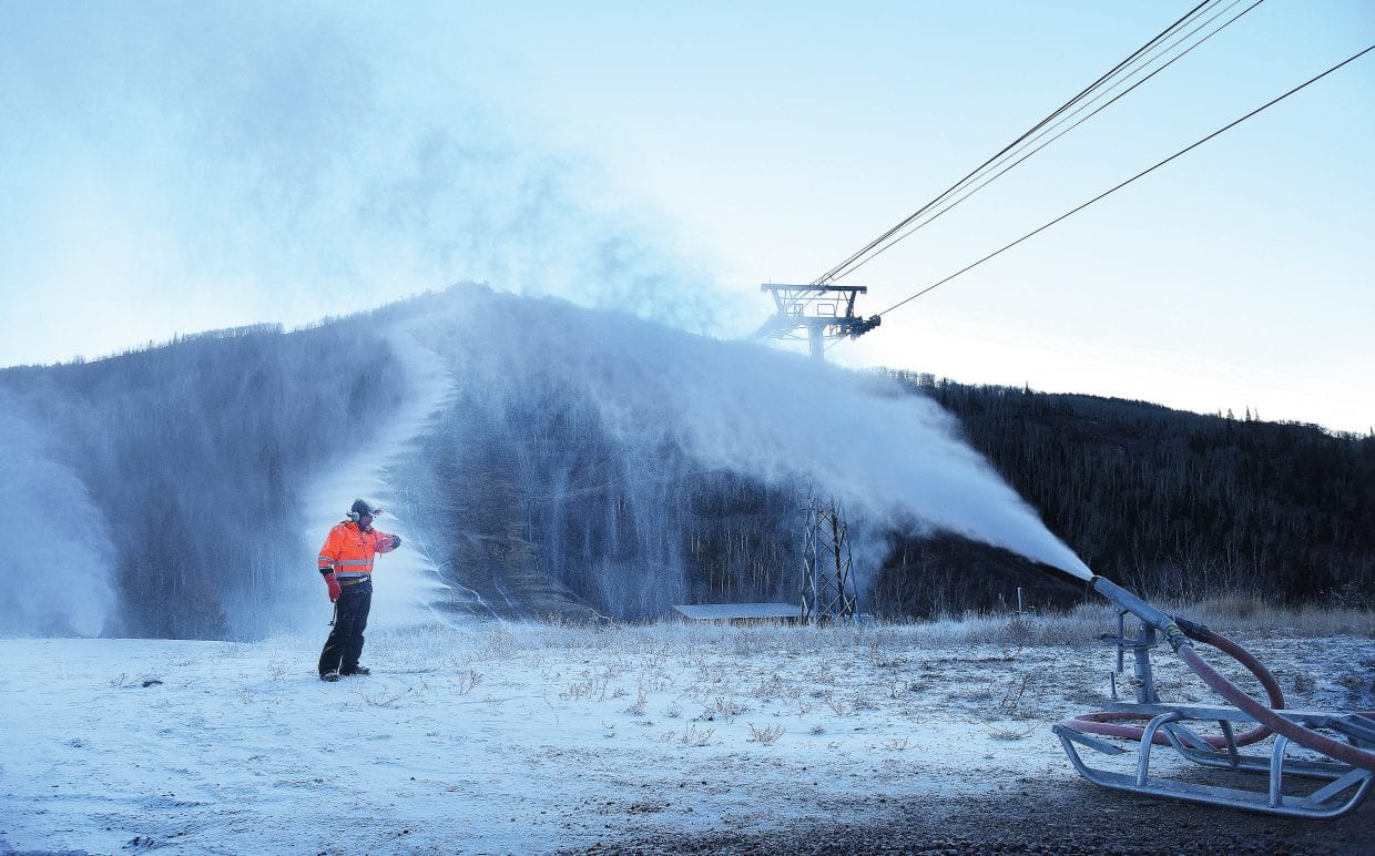 Colorado ski resorts aim for more efficient snowmaking amid drought