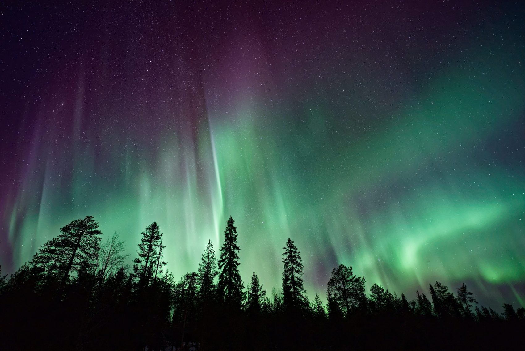 What Causes the Aurora Borealis' Colors?