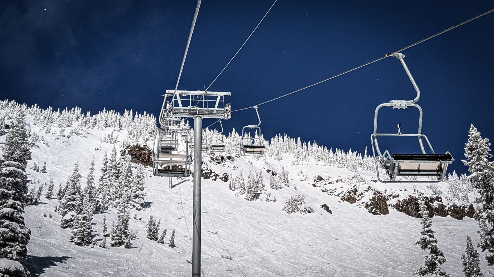 snow mountain chair lift