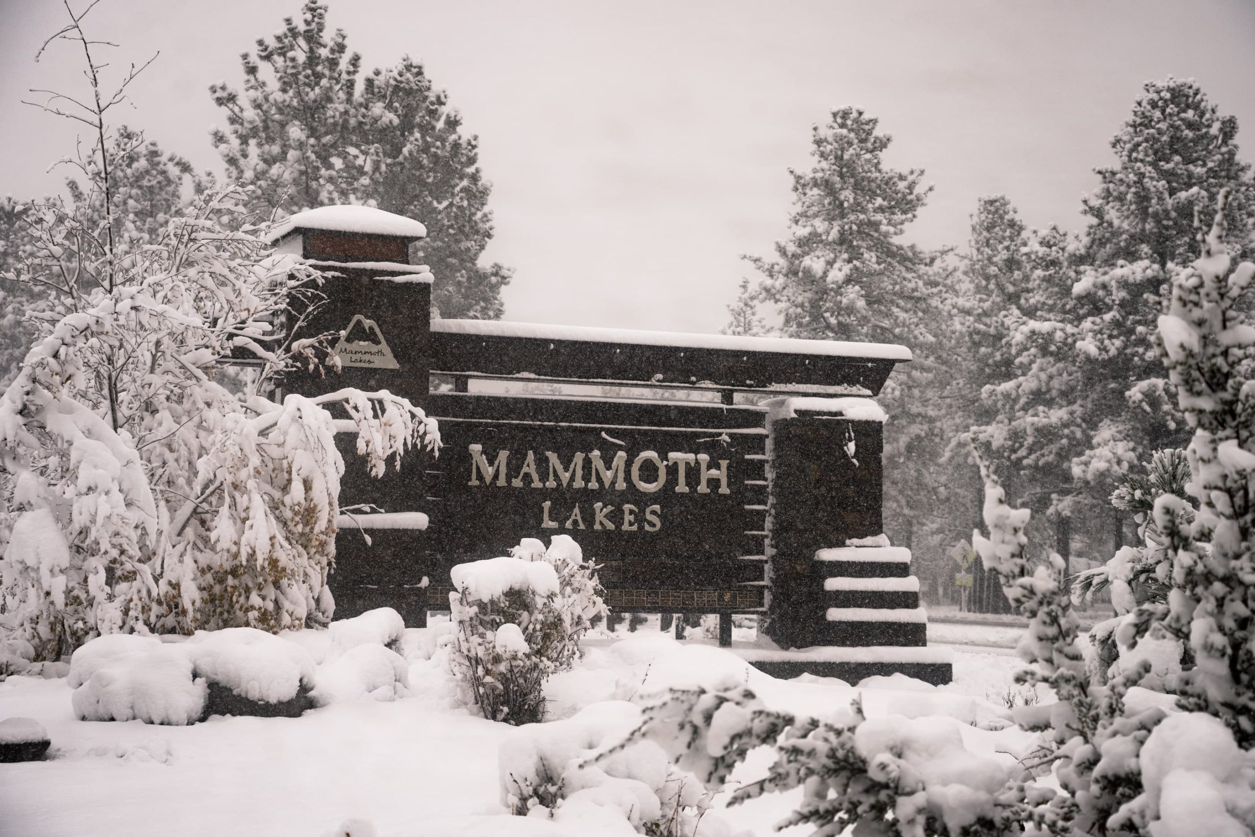 mammoth lakes, california, snow