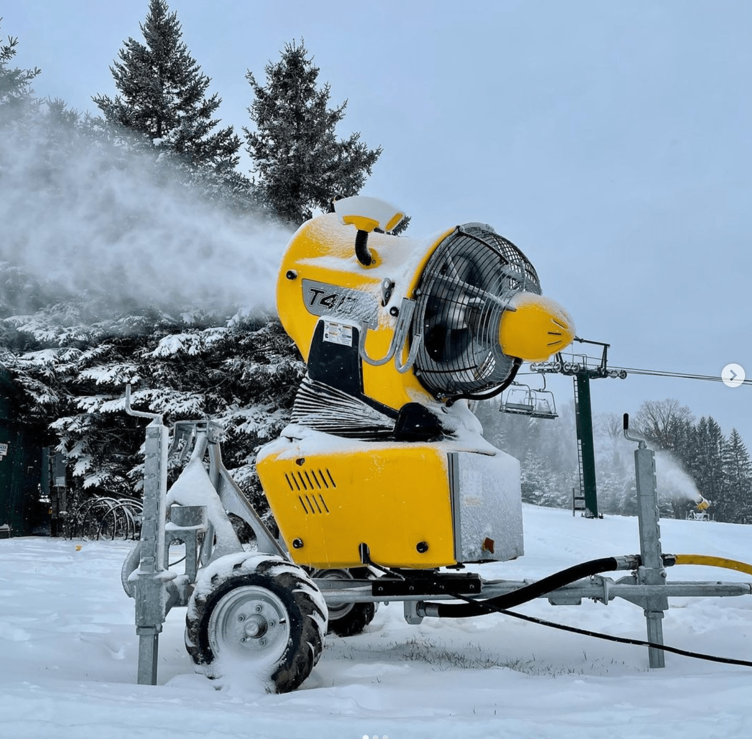Private club snow blowers