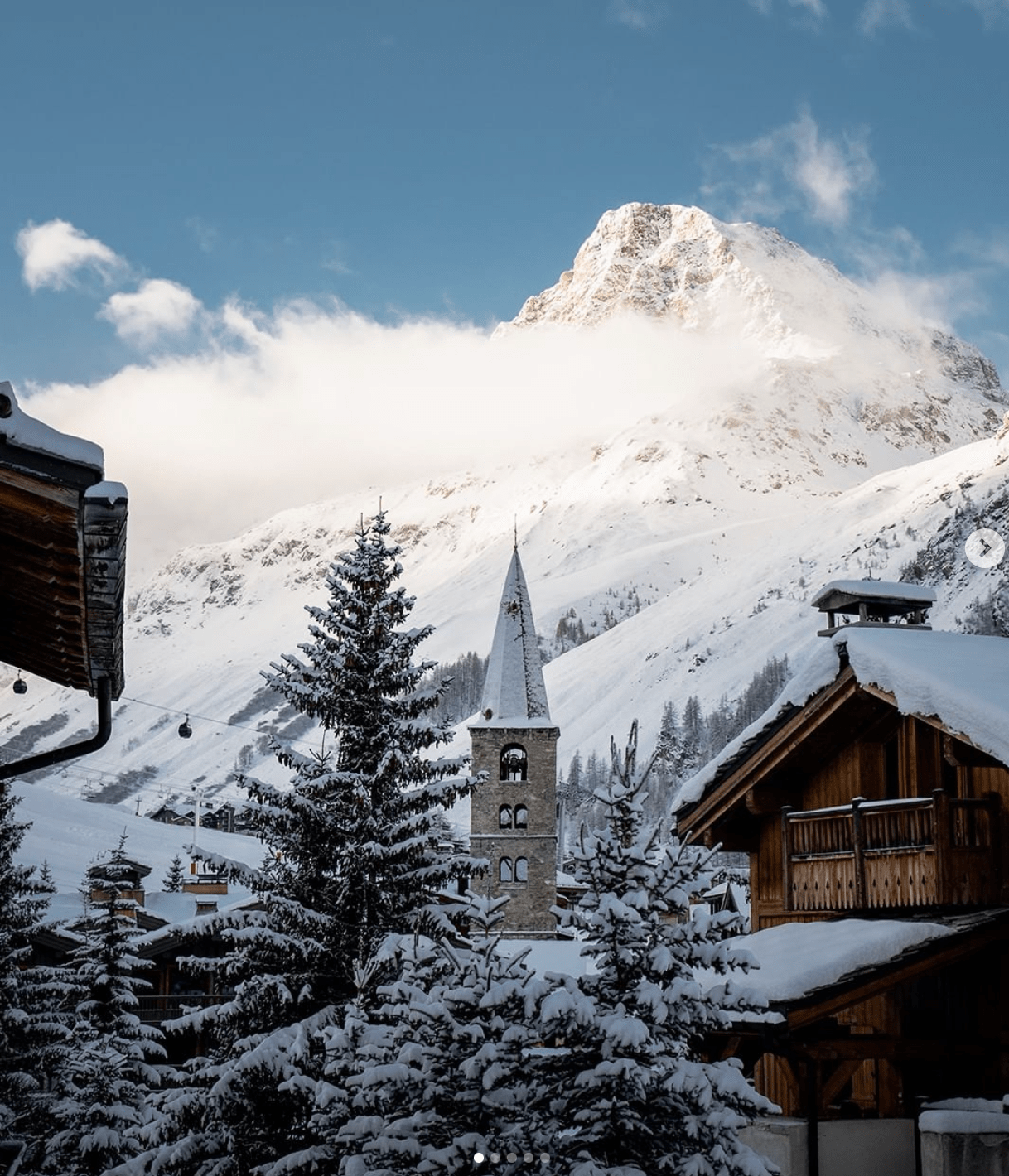 Val d’Isere snowy 