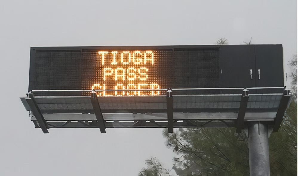 Tioga Pass, closed sign, Yosemite, California, 
