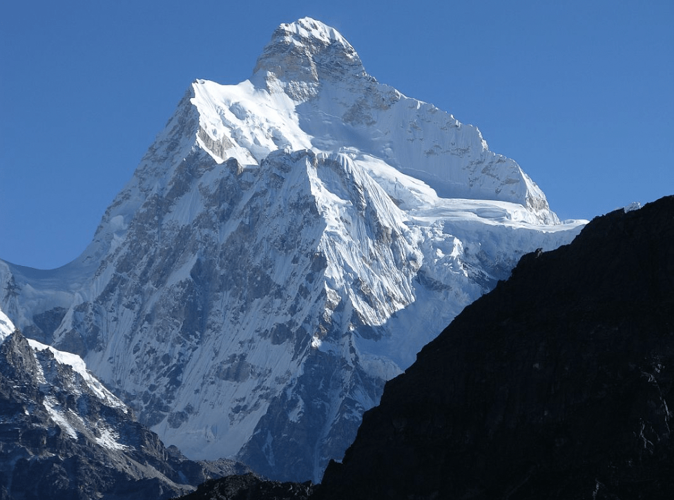 dangerous Kangchenjunga Peak 