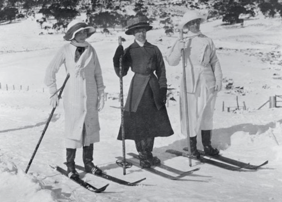 1910 Ski Fashion