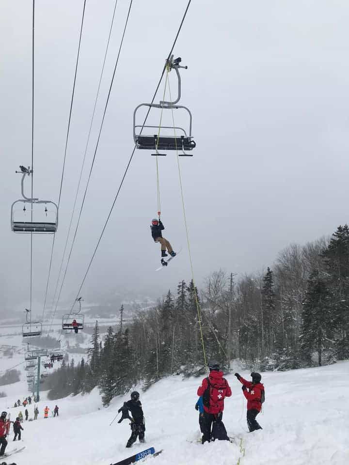 evacuation, chairlift, canada, 