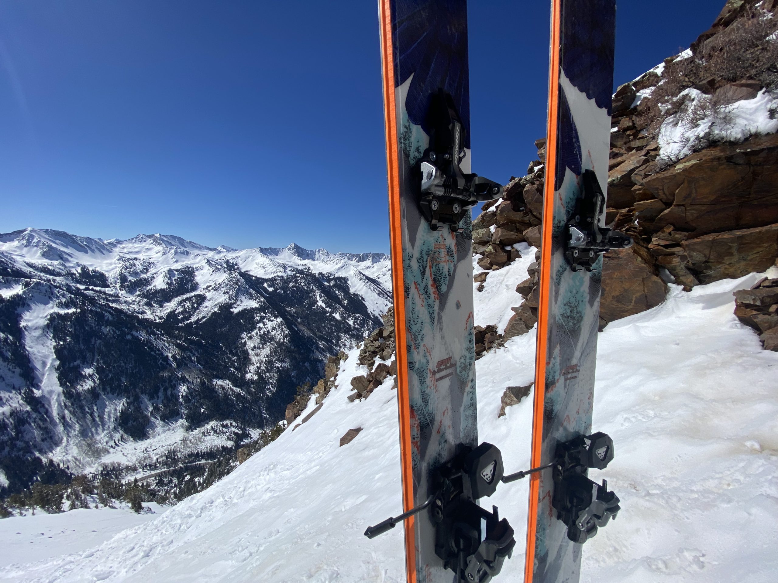 Gear Review: Dynafit Blacklight Alpine Touring Bindings—Light, Efficient,  and Dependable - SnowBrains
