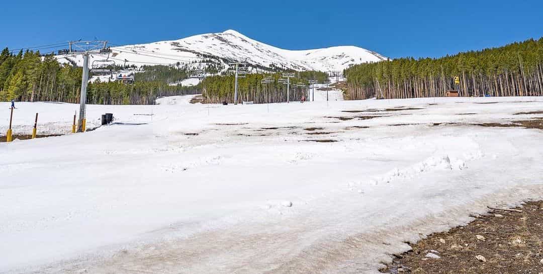 Breckenridge, Colorado, closing early, 