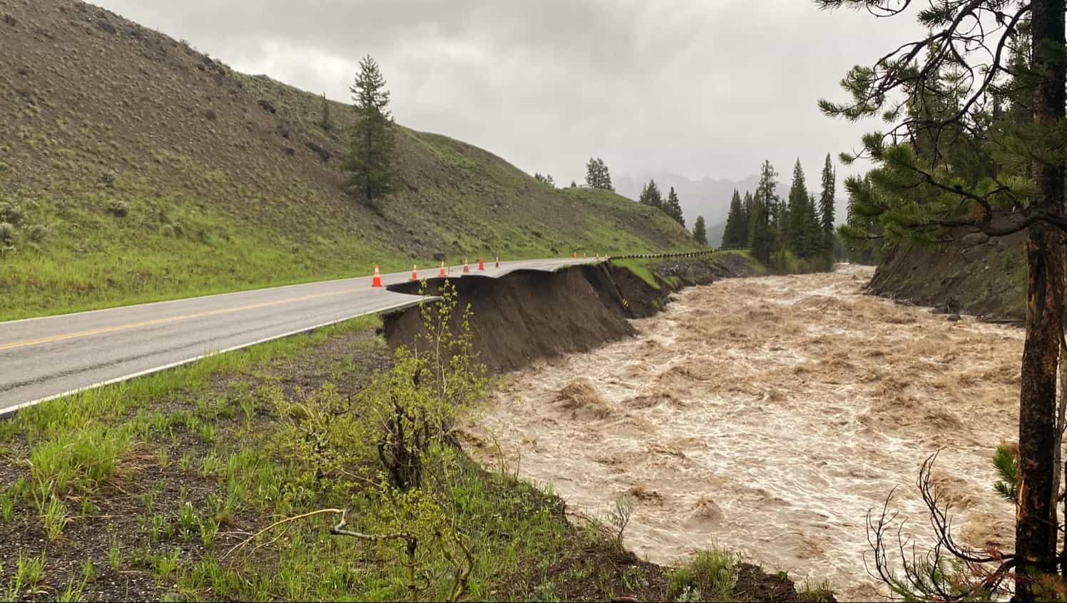 yellowstone flooding