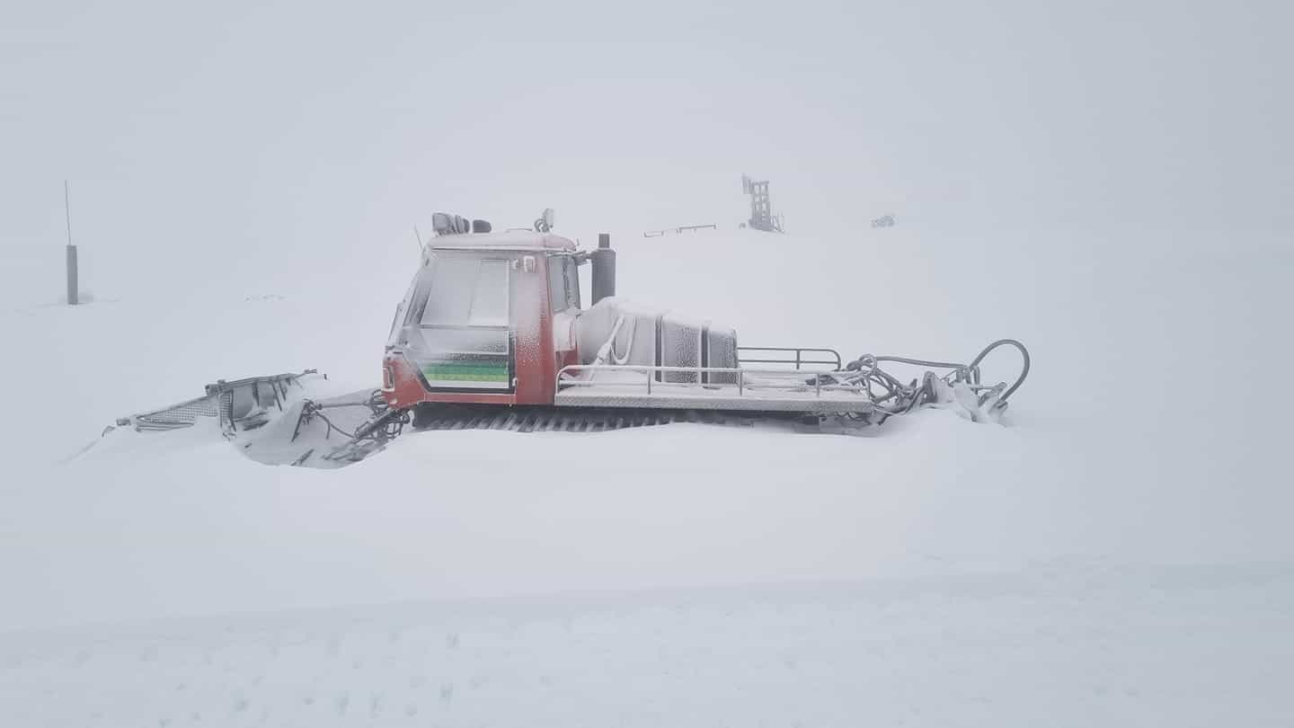 mt lyford, new zealand, too much snow