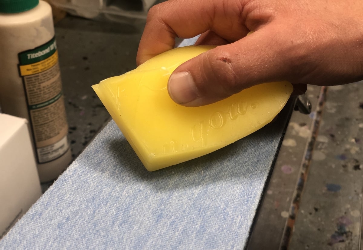 crayoning ski wax technique