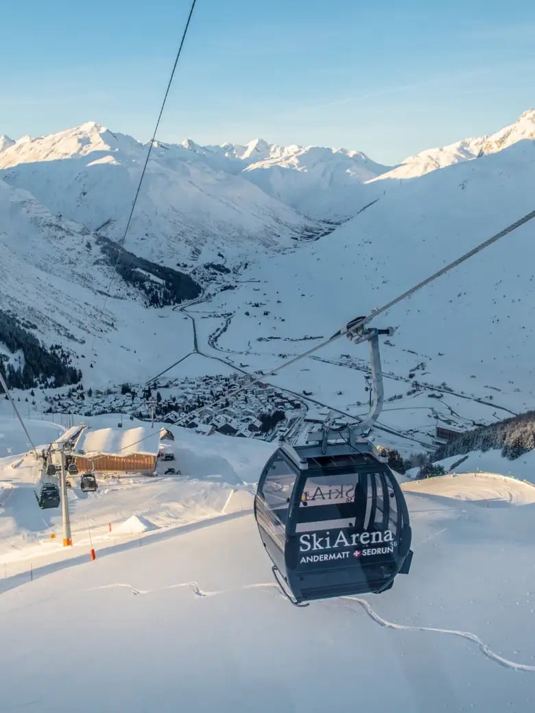 10-person gondola Andermatt