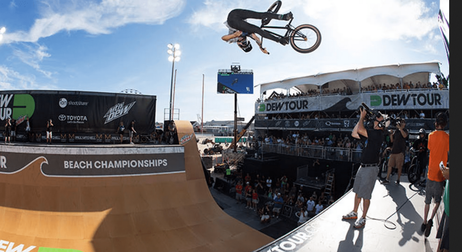 Dew Tour BMX freestyle. 