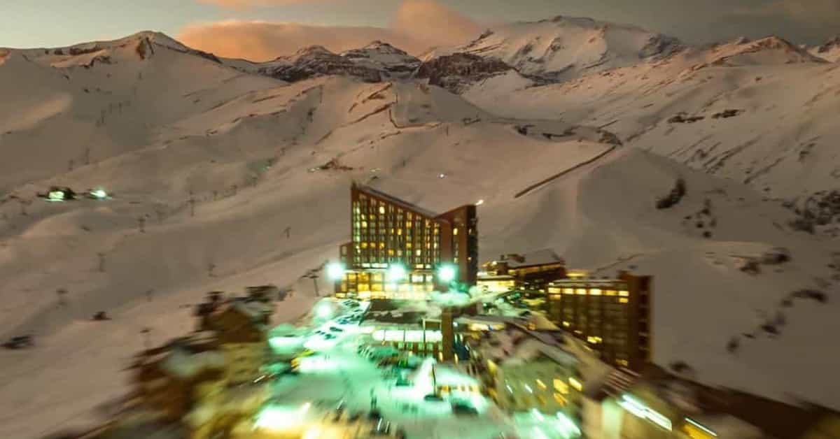 Valle Nevado, Chile, cerrará el 2 de octubre tras su mejor temporada de nieve en décadas