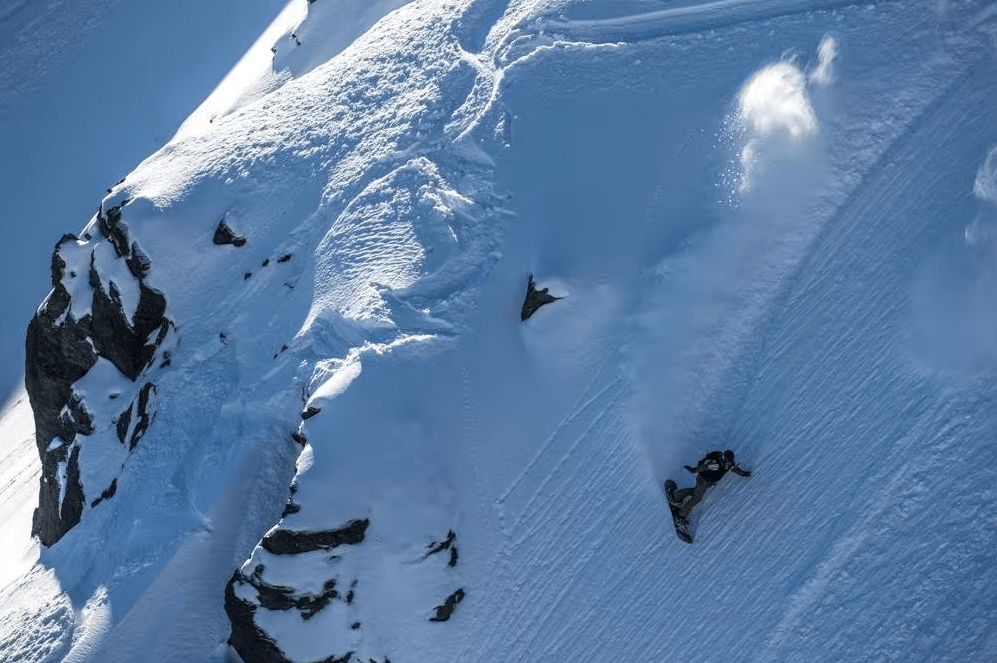 Snowboarder Marion Haerty getting in steep at the Verbier competition 2017. pc screenshot 