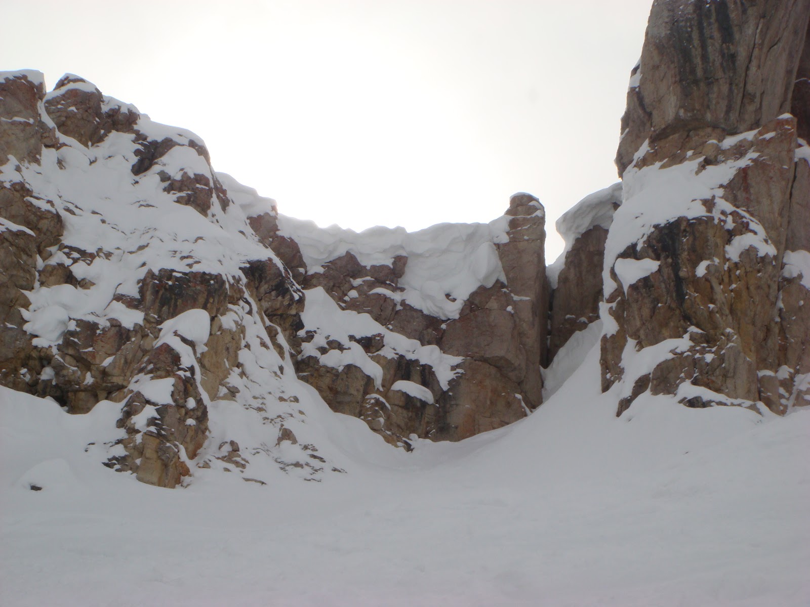 Ominous looking entry to Corbet's couloir from below. pc screenshot t