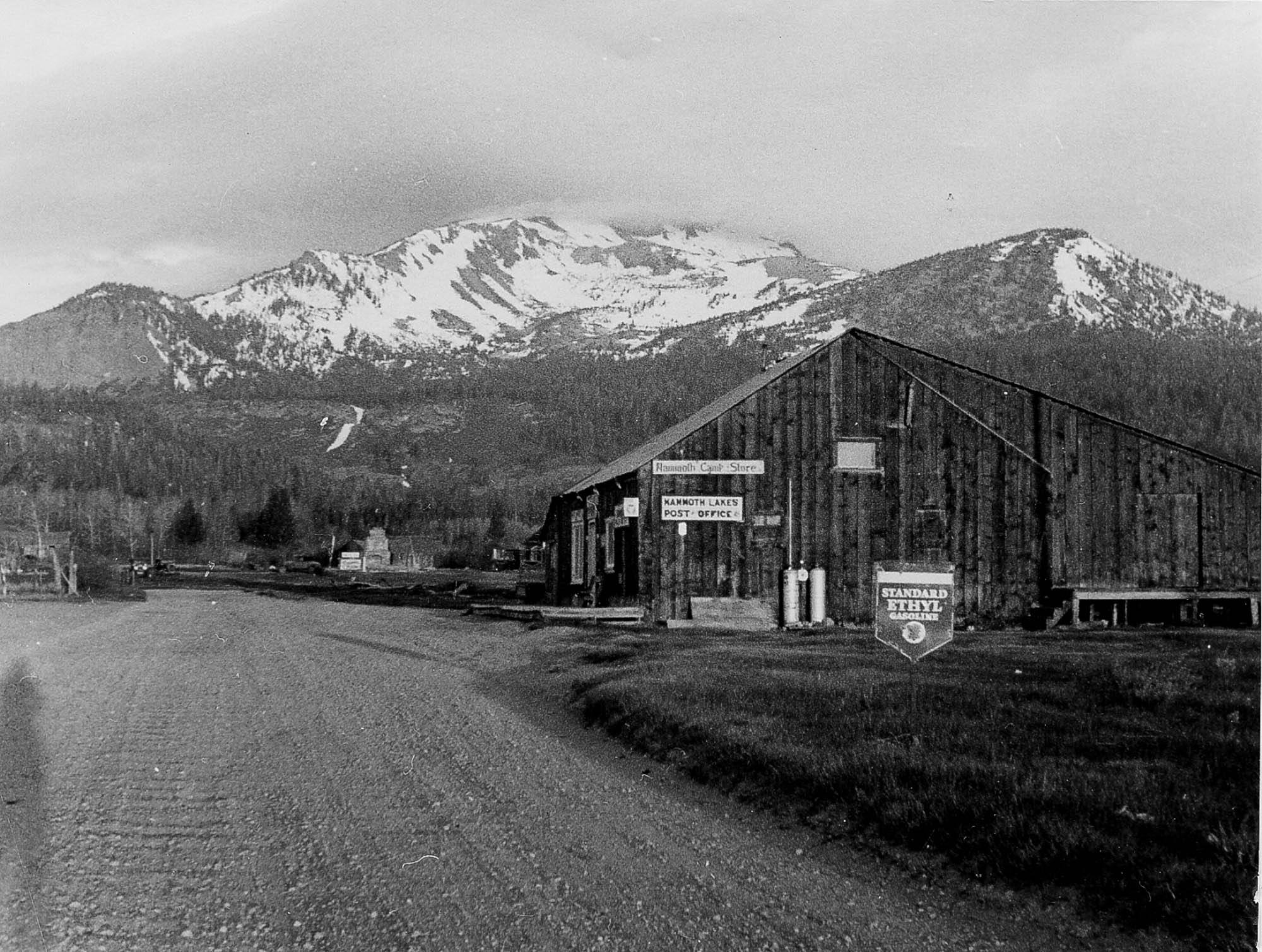 Historical picture of Mammoth Lakes in 1930