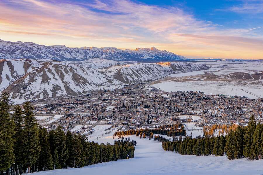 Over Aspen? Here Are Five Trending Ski Towns With a Little Less Sticker  Shock - Mansion Global