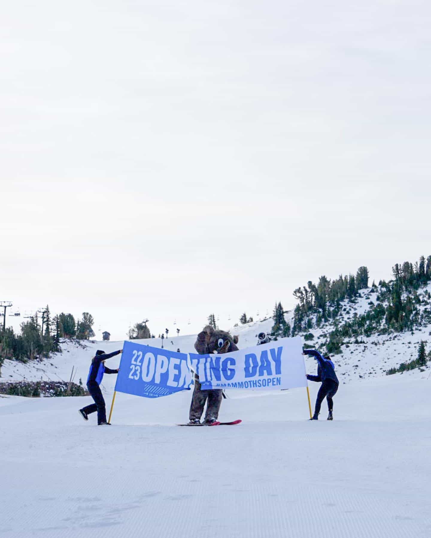 [PHOTOS] Mammoth Mountain, CA, Opening Day With a Foot of Fresh Snow