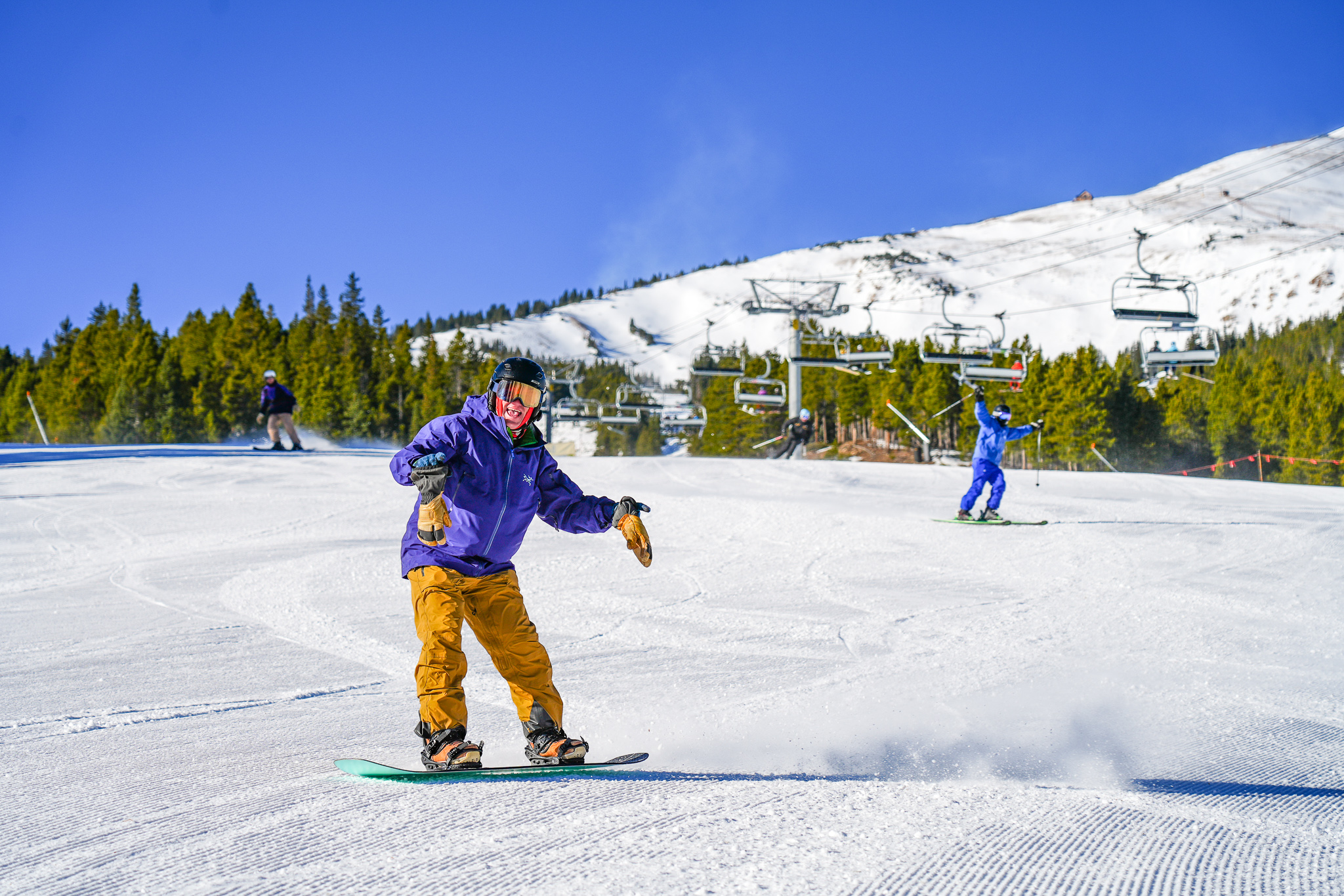 [PHOTOS] Breckenridge, CO, Is OPEN For The 22/23 Winter Season - SnowBrains