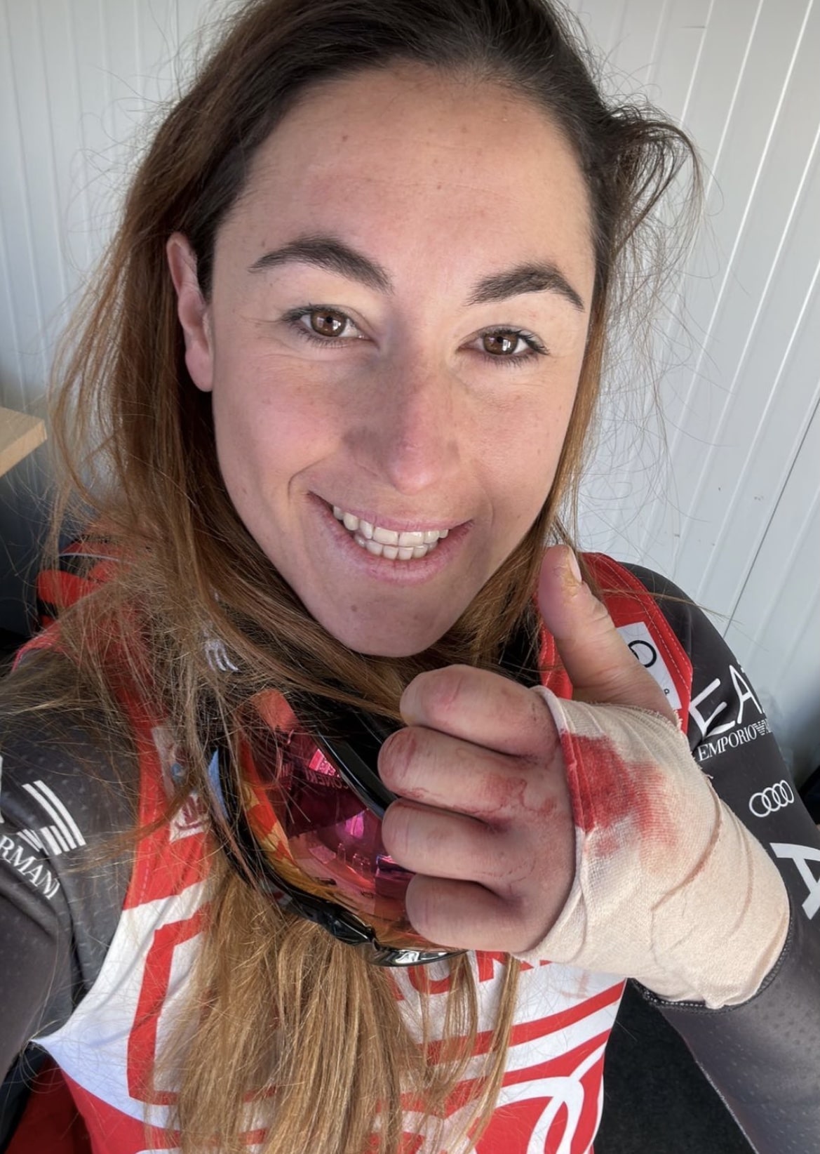 Italian Ski Racer Goggia Returns Hours After Surgery To Win Downhill Race With Fractured Hand 2659