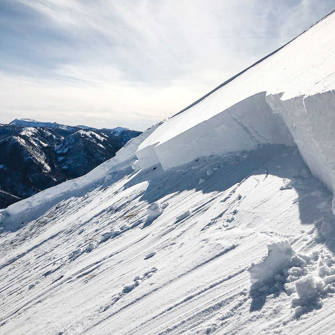 dry avalanche in Utah