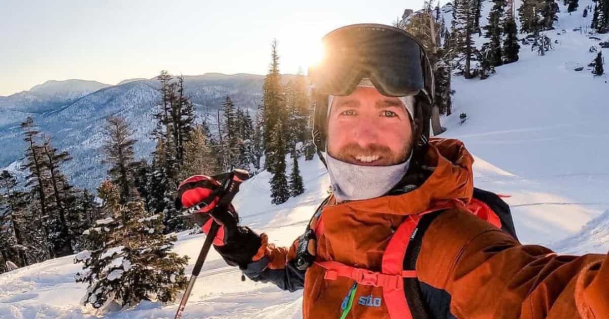 カリフォルニア州サウスレイクタホ、プロスキーヤーのカイル・スミンが日本の雪崩で死亡