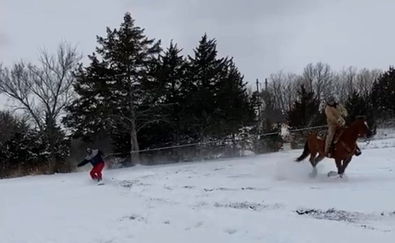 Snowboard Joring