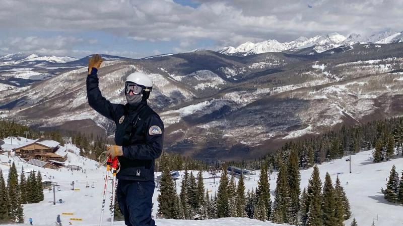 Police on skis