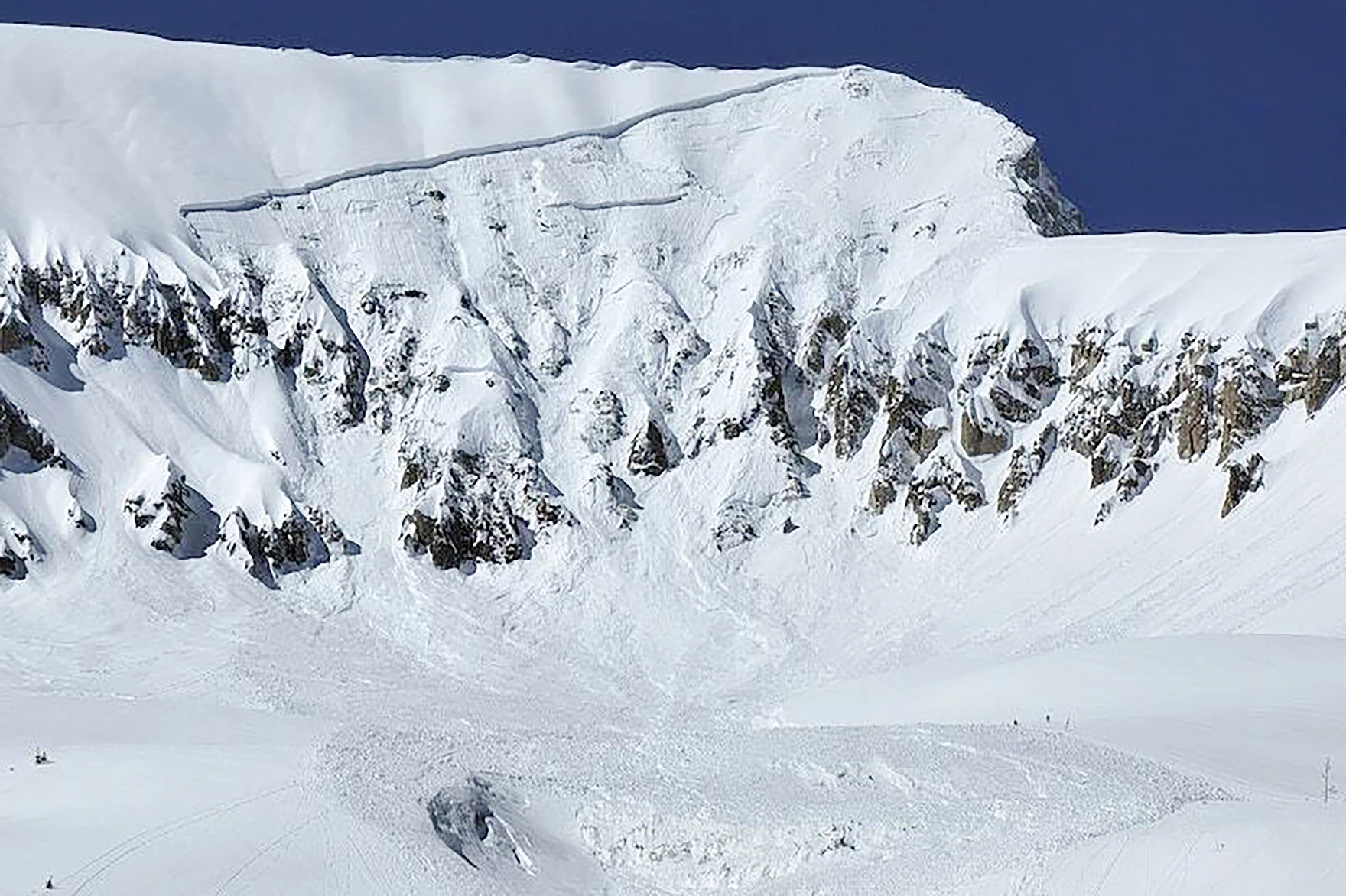 2 esquiadores mortos em avalanche no final da temporada no Colorado