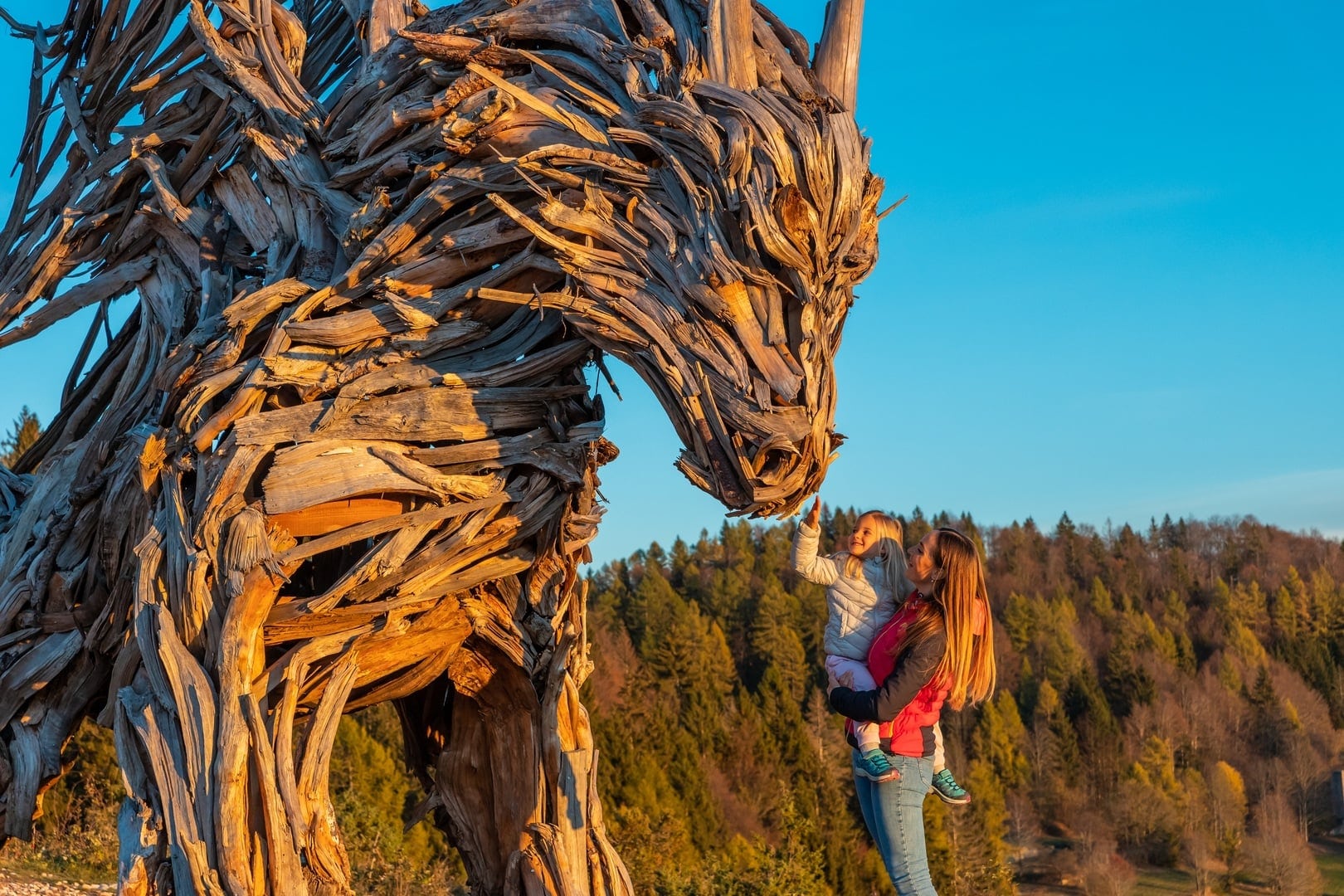 Vandals Destroy Largest Wooden Dragon Sculpture in the World at Alpe Cimbra  Ski Resort, Italy - SnowBrains