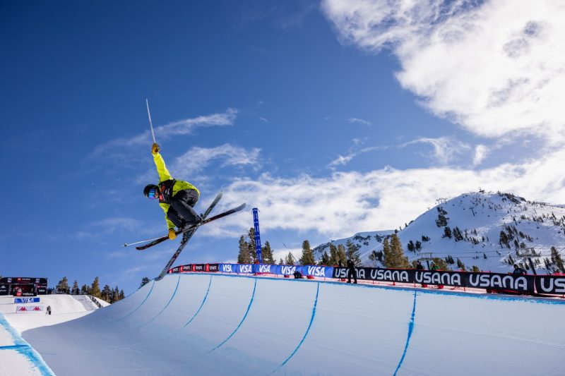 Dropping into the pipe in Mammoth during the Grand Prix. Photo Credit: VisitMammoth.com