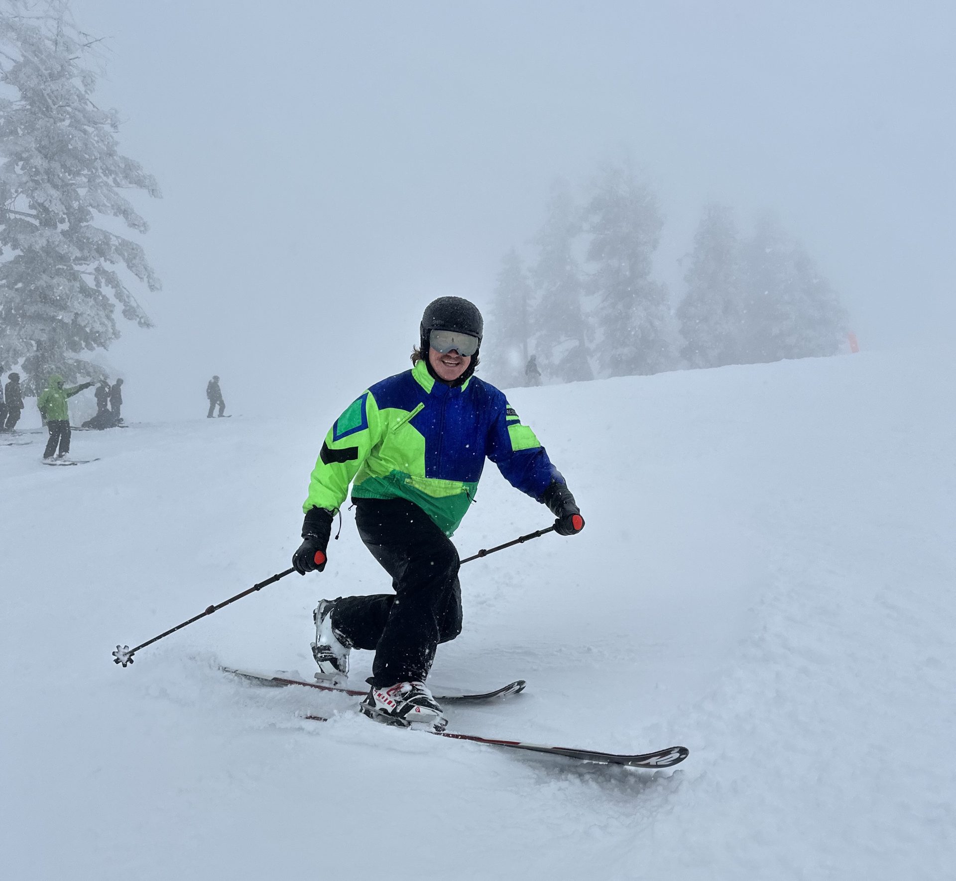 telemark skier enjoying fresh snow at bogus basin