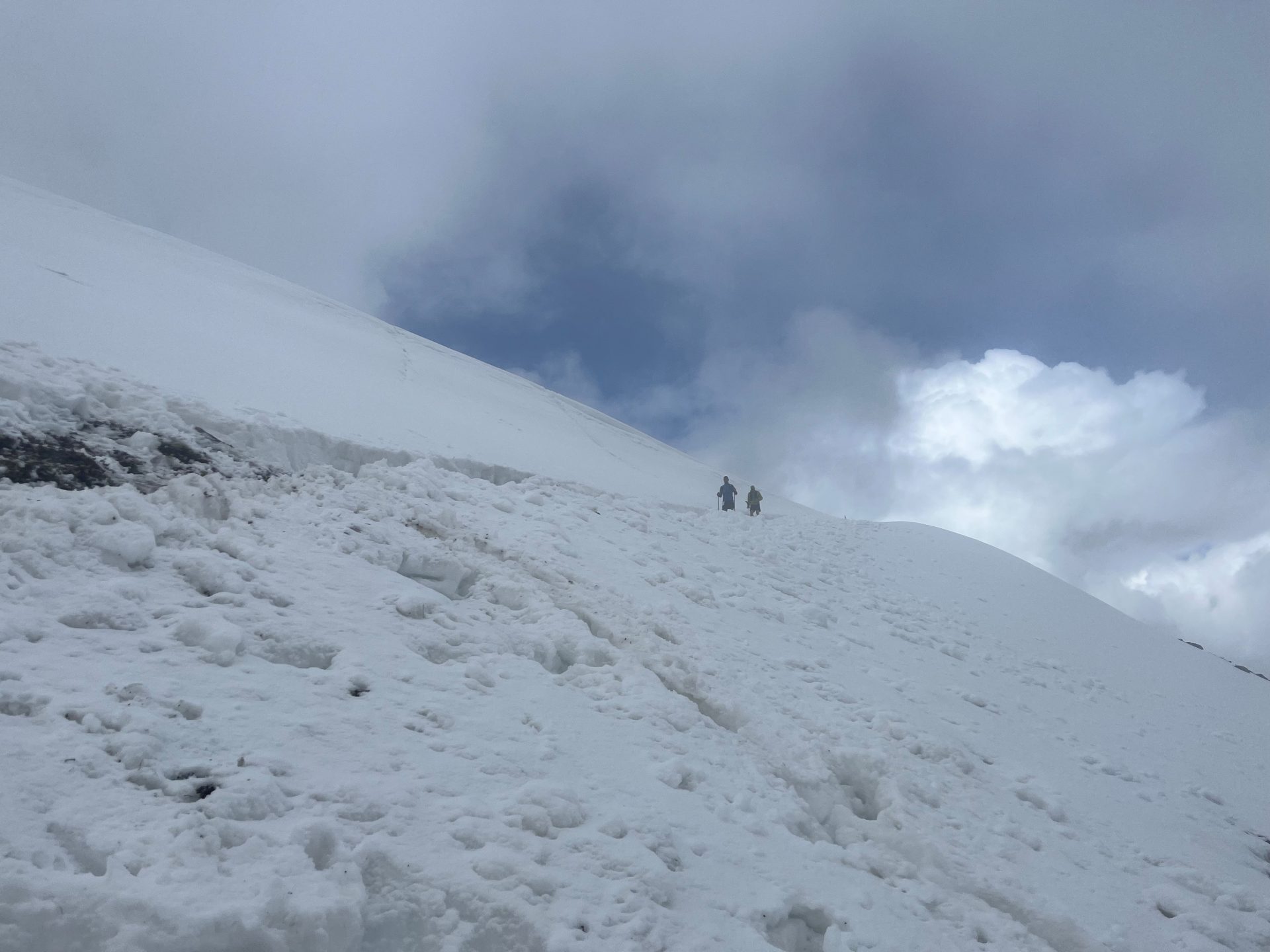 Swiss Police Points Security Warning for Mountaineers Because of Above Common Snow Ranges