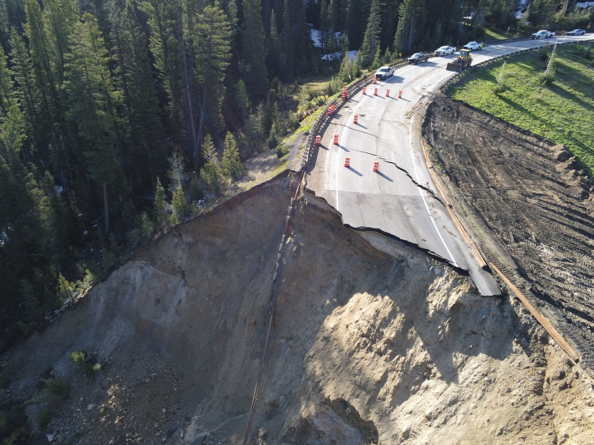 teton pass closed