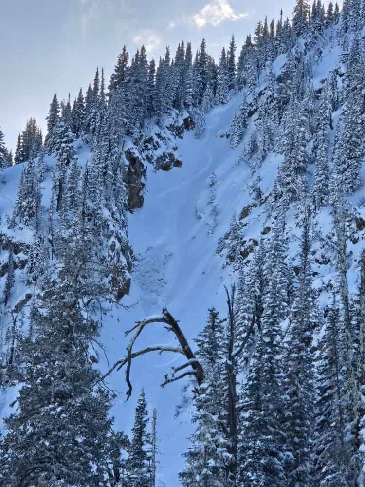 avalanche in super couloir at bridger bowl montana