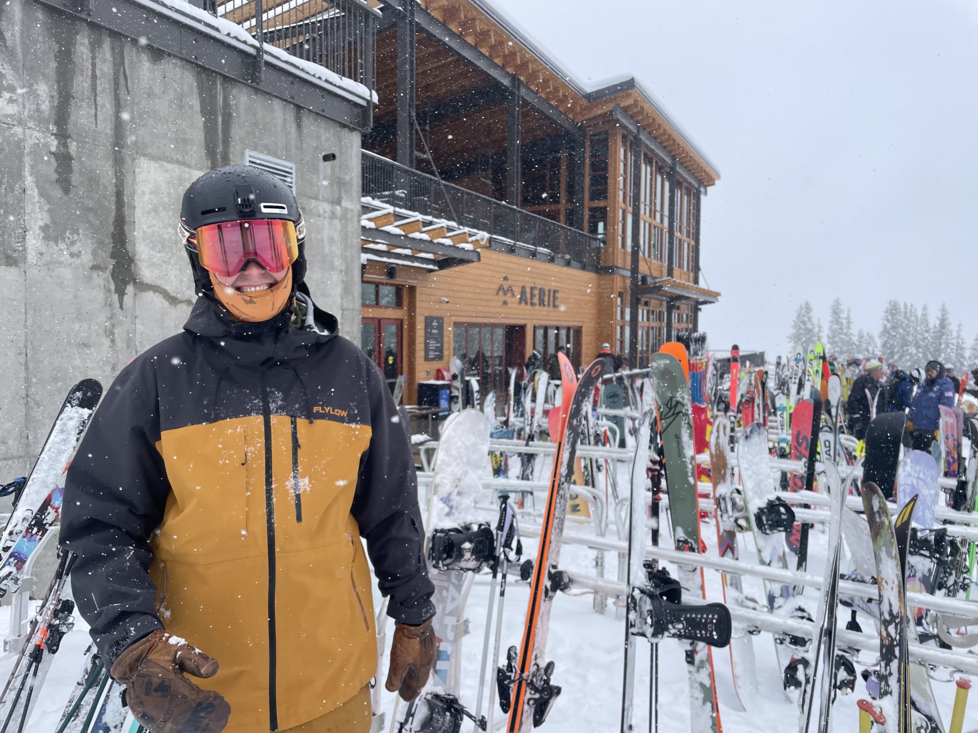 A quick stop to warm up in Aeire Hall. Photo Credit: SnowBrains, copper mountain opening weekend